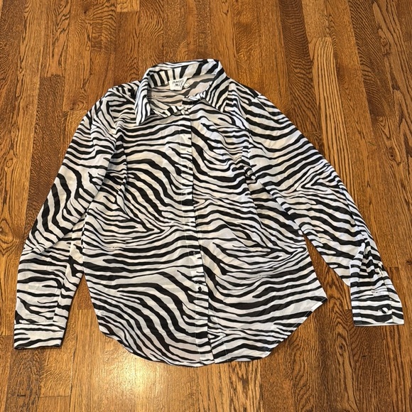 Princess Polly Women’s Zebra Print Button-Up Shirt Size 2 - Picture 1 of 7